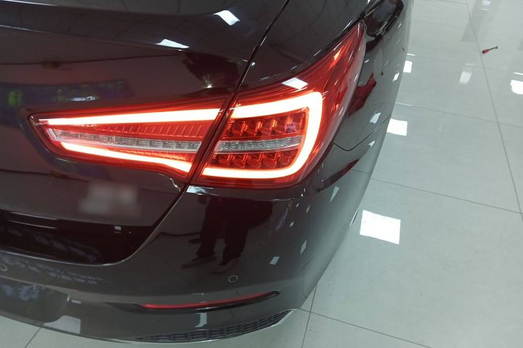 Used Hongqi H5 2018 30TD Dynamic Edition
