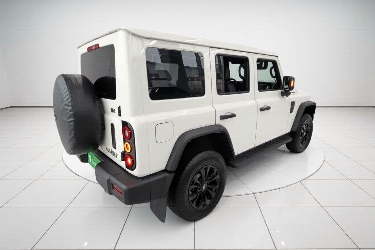 Used 212 T01 2024 2.0T Mechanic
