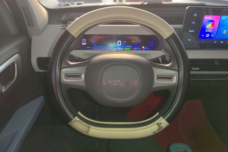 Used Geely Galaxy Panda 2023 Panda Mini 200km Endurance Bear
