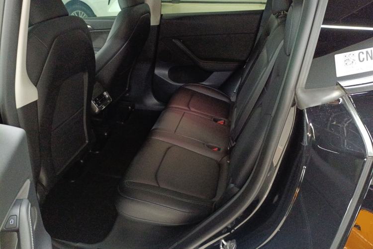 Used Tesla Model Y 2022 Long-Range All-Wheel-Drive Version
