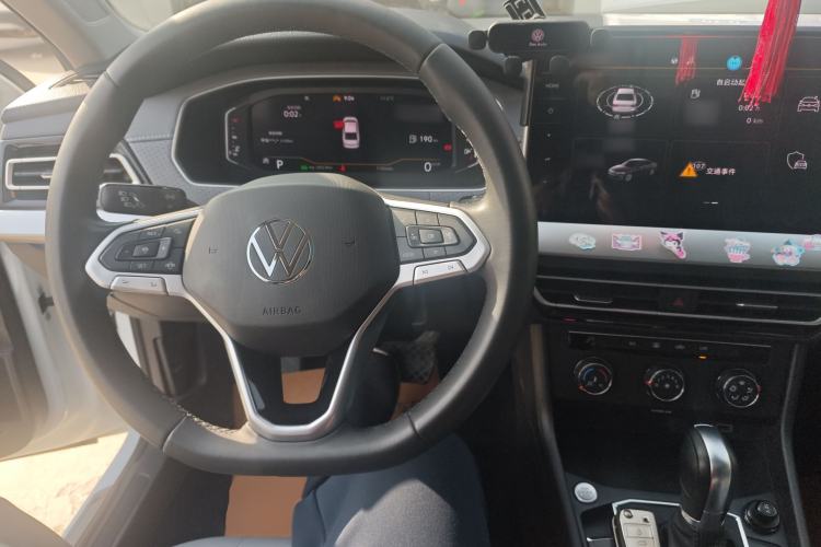 Used Volkswagen Lavida 2024 1.5L Automatic Starry Sky 5 Million Edition Center Console