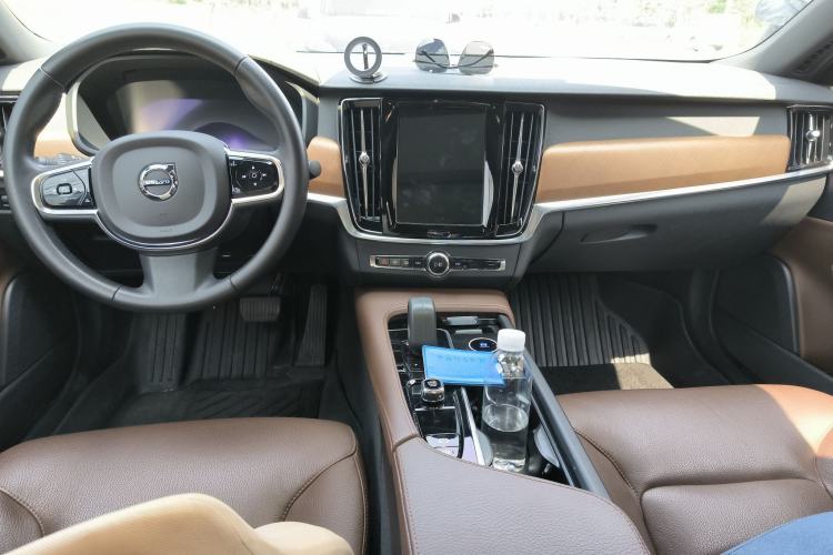 Used Volvo S90 2022 B5 Zhiyi Luxury Edition
