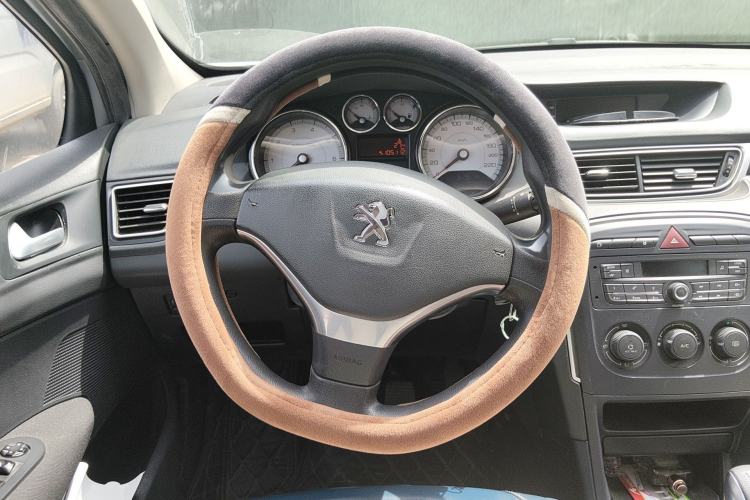 Used Peugeot 308 2014 Enjoy Edition Classic 1.6L Manual YouShang Model Steering Wheel