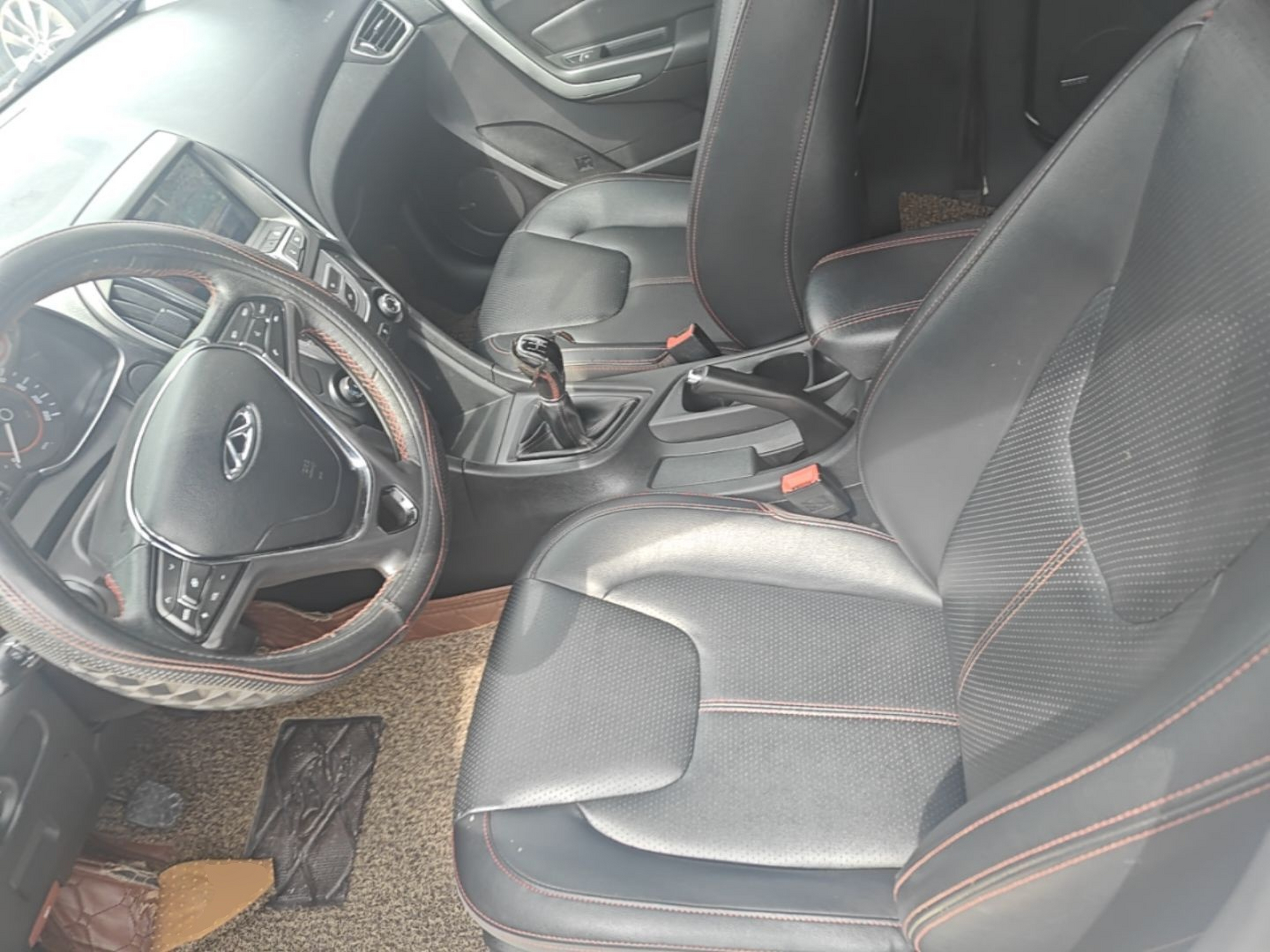 Interior delantero