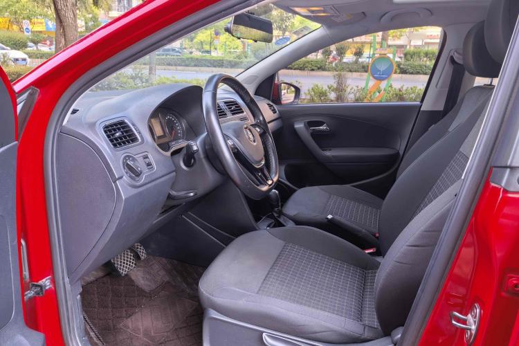 Used Volkswagen Polo 2016 1.6L Automatic Comfort Model Left Front Seat