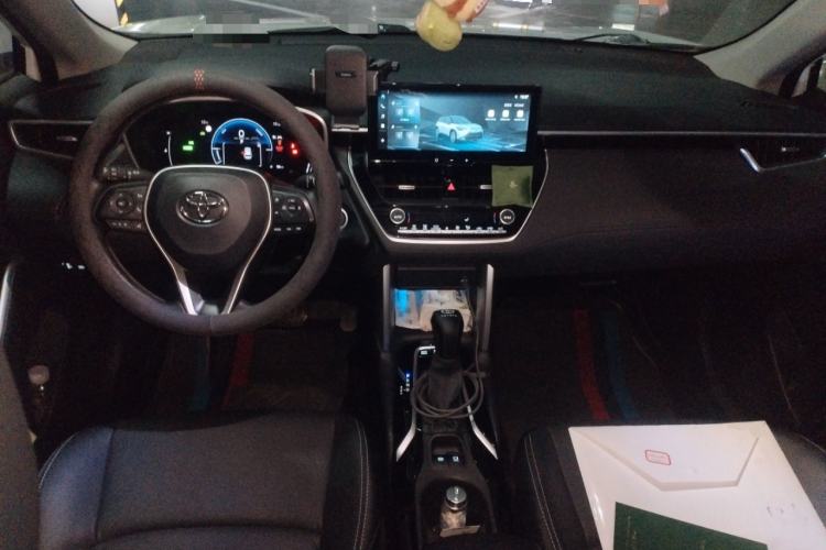 Used Toyota FRONTLANDER 2023 2.0L Smart Electric Hybrid Dual-Engine Luxury Edition Center Console