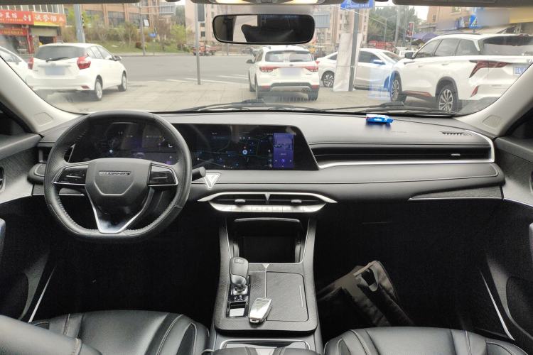 Used Venucia V 2023 260T Idol Edition Pro