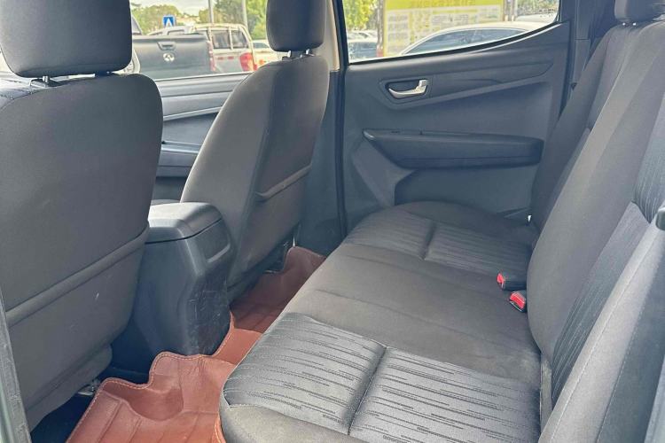 Used Isuzu JLM 2018 2.8T Classic Edition Two-Wheel Drive Luxury Version JE493ZLQ5F