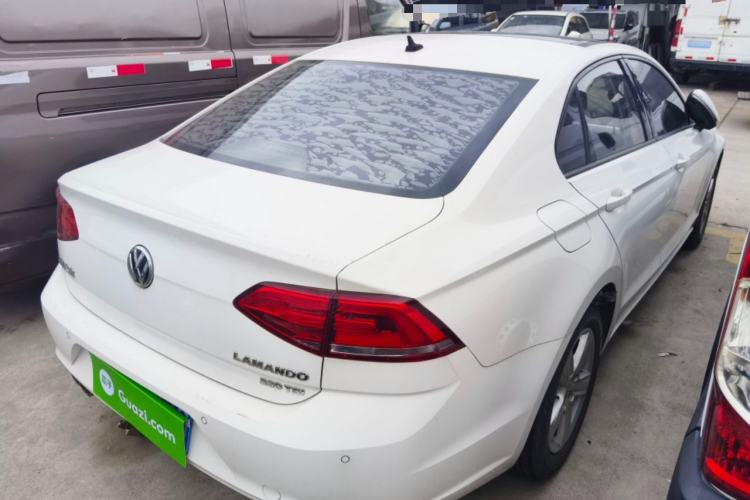 Used Volkswagen Lamando 2017 230TSI DSG Fashion Edition Rear Right 45 Deg