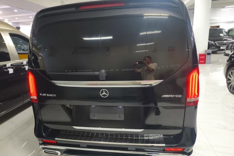 Used Mercedes-Benz V-Class 2020 V 260 Avantgarde Edition
