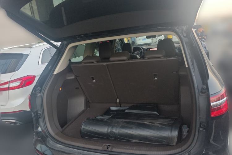 Used Volkswagen Viloran 2024 330TSI Luxury Edition Trunk