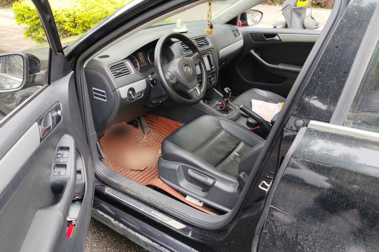 Used Volkswagen Sagitar 2014 Revised Version 1.4TSI Manual - Fashion Edition Driver Seat