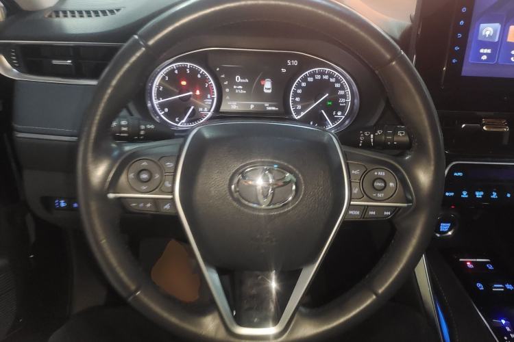 Used Toyota Harrier 2022 2.0L CVT Two-Wheel Drive Luxury Edition