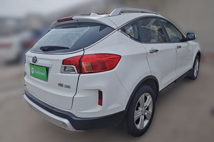 Used Bestune X80 2015 2.0L automatic luxury version
