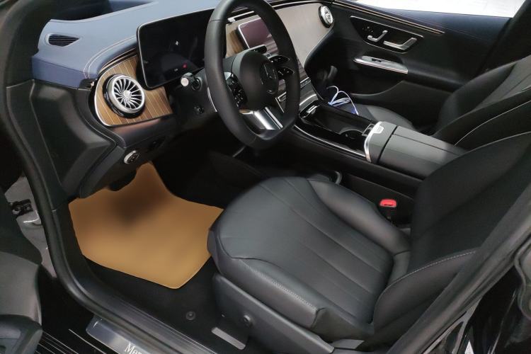 Used Mercedes-Benz EQE 2022 350 Luxury Edition Left Front Seat