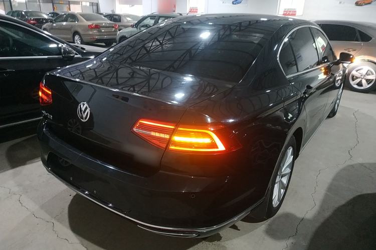 Used Volkswagen Magotan 2019 330TSI DSG Leading Model China VI Standard