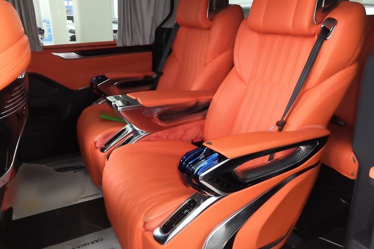 Used SAIC MAXUS G20 2023 Facelifted PLUS 2.0T Gasoline Automatic Luxury Edition