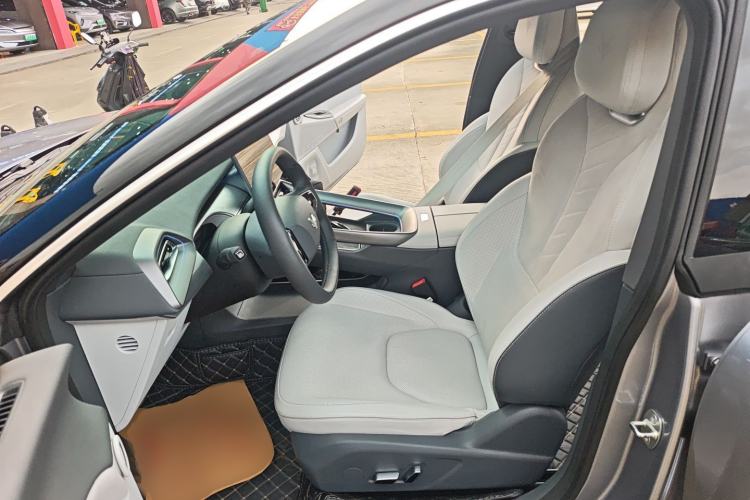 Used ARCFOX Alpha S5 2024 560MAX 185kW Left Front Seat