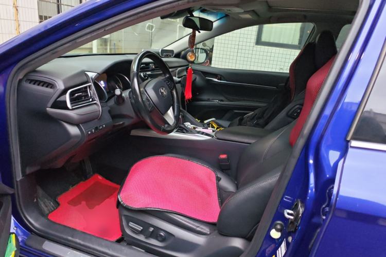 Used Toyota Camry 2018 Dual-Engine 2.5 HG Luxury Edition Left Front Seat