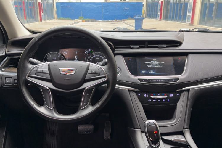 Used Cadillac XT5 2018 25T Luxury Model