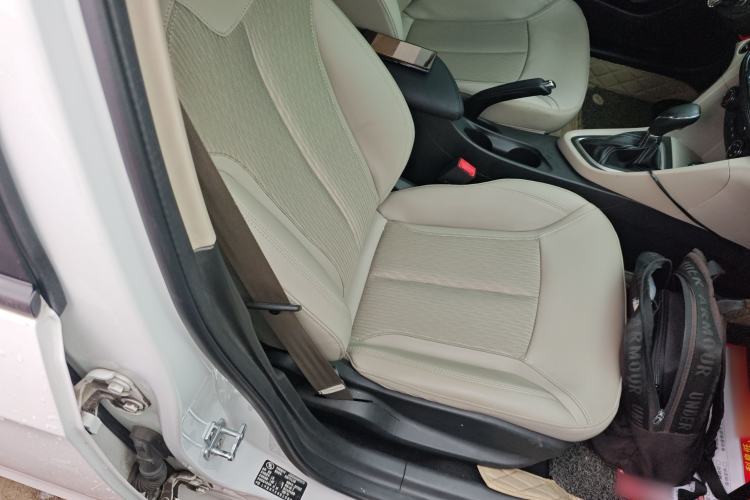 Used Buick GT 2017 15N Automatic Elite Version Right Front Seat