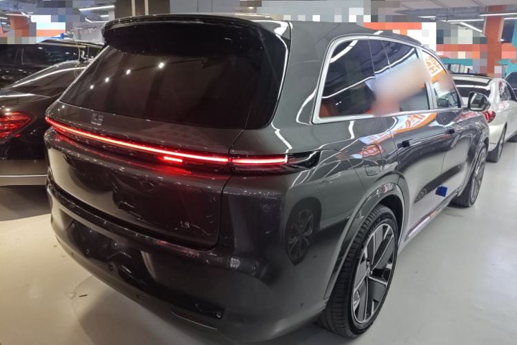 Used Li Auto L8 2025 Max Smart Refresh Edition
