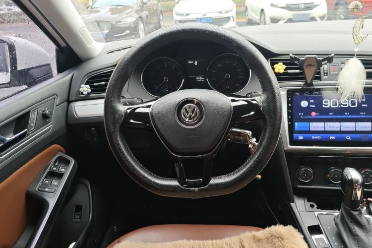 Used Volkswagen Lamando 2018 230TSI DSG Fashion Edition
