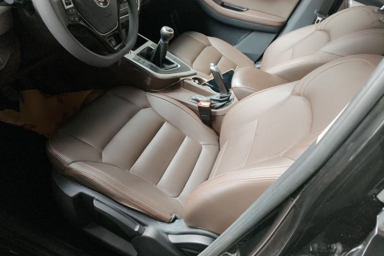 Used FORTHING Joyear X5 2017 Jingxiang Series 1.5T Manual Luxury Model