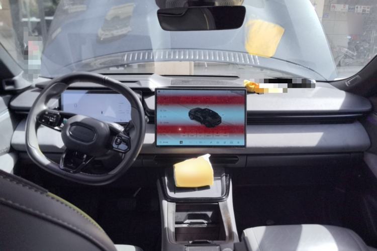 Used Lynk & Co 08 EM-P 2023 120km Long-Range Halo
