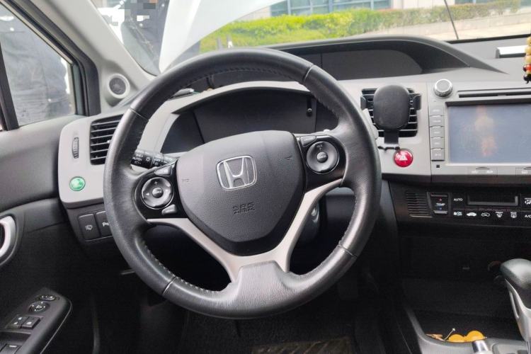 Used Honda Civic 2012 1.8L automatic luxury edition
