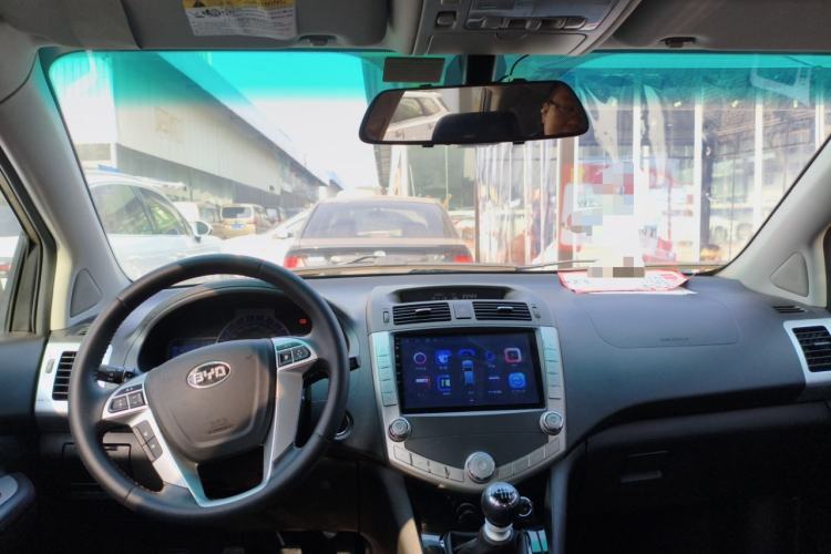 Used BYD S6 2014 1.5TI Manual Luxury 5-Seater
