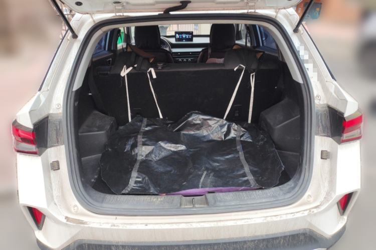 Used Wuling Alvez 2023 1.5L CVT Comfort Edition Trunk