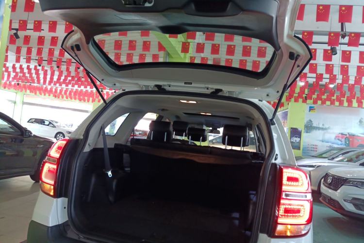 Used Chevrolet Captiva 2015 2.4L Two-Wheel Drive Urban Version 7 Seats
