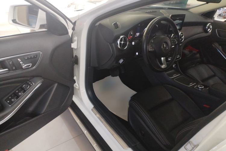 Used Mercedes-Benz GLA 2017 GLA 200 Fashion Model
