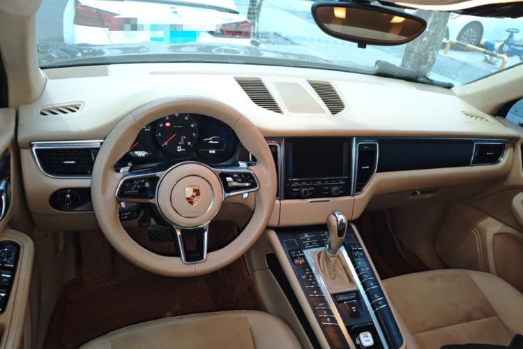 Used Porsche Macan 2014 Macan 2.0T Center Console