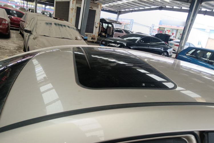 Used Geely Auto Emgrand 2019 Leading Edition 1.5L CVT Upward-Connected Model China VI Standard Roof