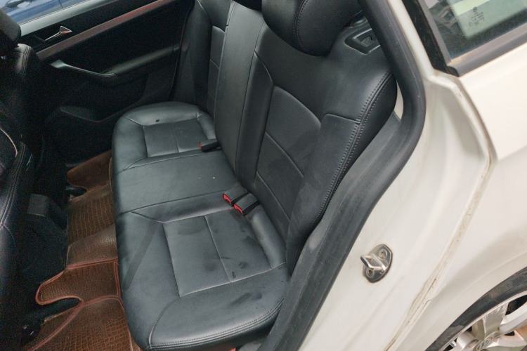 Used Volkswagen Gran Lavida 2015 1.6L Automatic Fashion Edition
