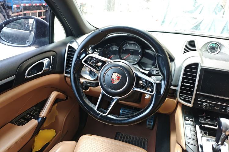 Used Porsche Cayenne 2015 Cayenne 3.0T Steering Wheel