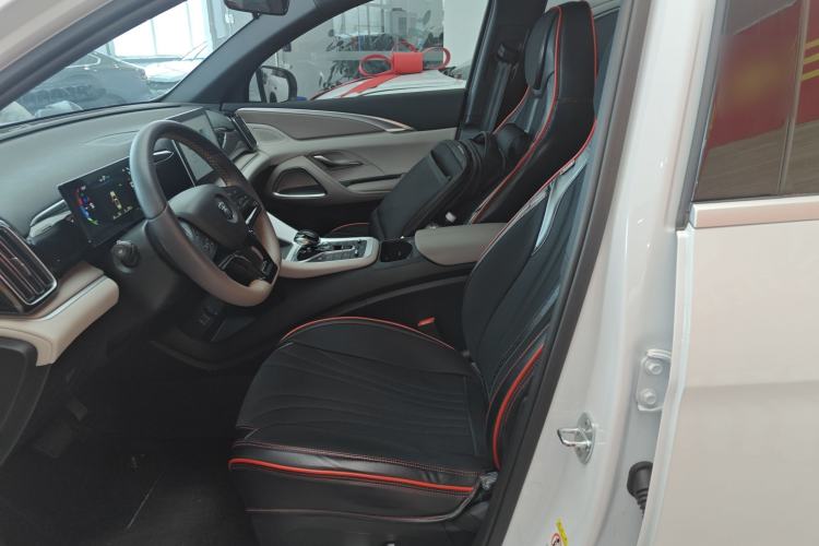 Used BYD Song Pro New Energy 2024 HONOR Edition DM-i 71KM Navigation Model Left Front Seat