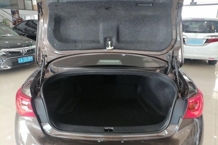 Used Infiniti Q50L 2015 2.0T Enjoyment Edition
