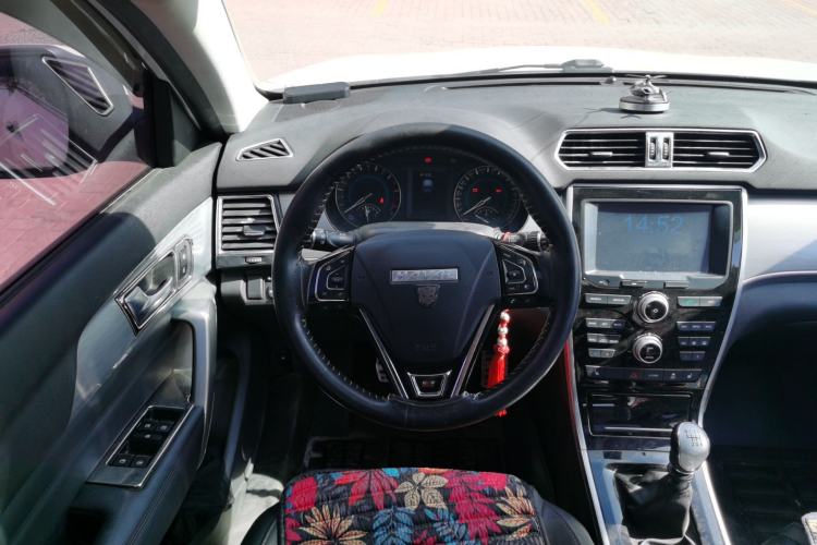 Used Haval H2 2017 Red-Label 1.5T Manual Two-Wheel Drive Luxury Model Steering Wheel