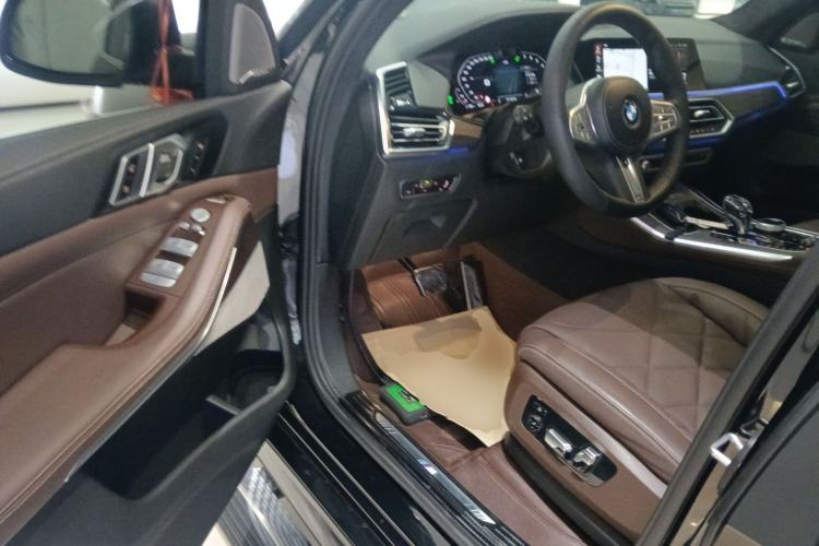 Used BMW X5 2022 Restyled xDrive 40Li Luxury Edition M Sport Package
