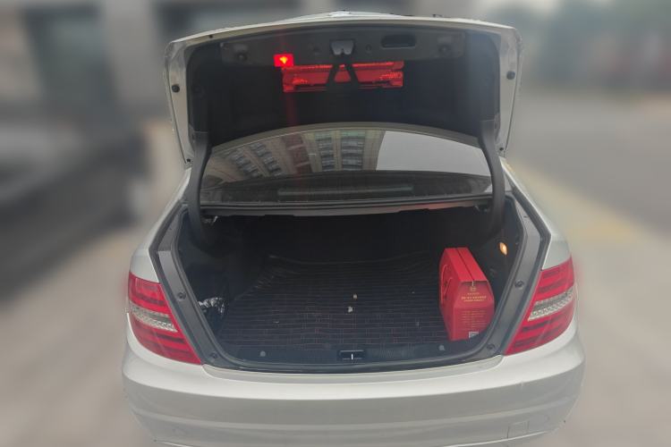 Used Mercedes-Benz C-Class 2011 C 180K Classic model