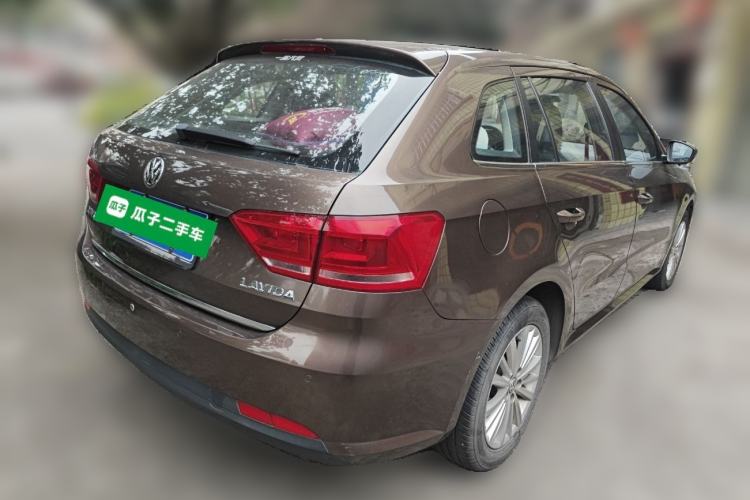 Used Volkswagen Gran Lavida 2013 1.6L Manual Comfort Model