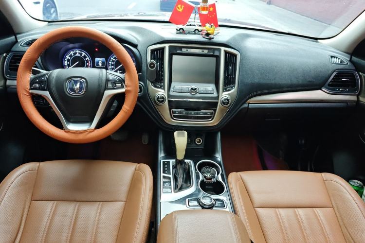 Used CHANGAN CS95 2017 2.0T Two-Wheel Drive Zhitu Edition
