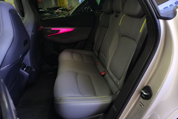 Used Lynk & Co 08 EM-P 2025 245km Ultra-Long Range Halo Left Rear Seat