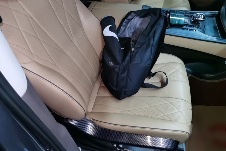 Used Denza D9 2022 DM-i 970 Four-Wheel Drive Prestige Model