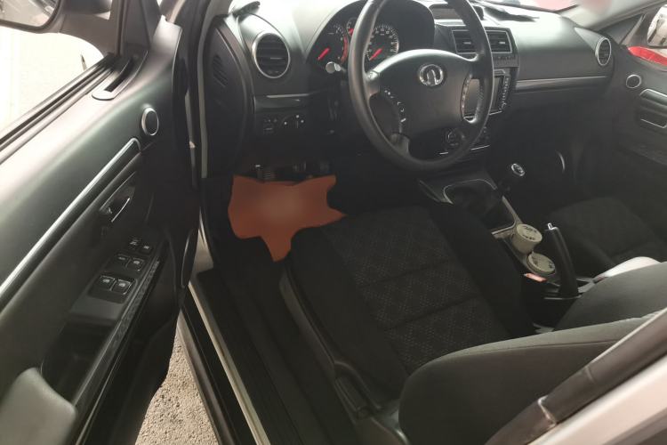 Used Haval H5 Classic 2013 Zhizun Edition 2.0T Manual Two-Wheel Drive Entry-Level Model Driver Seat