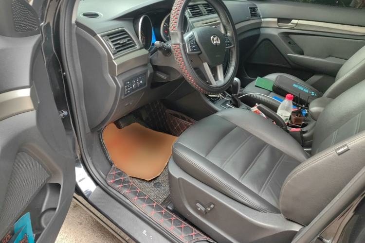 Used BAIC Senova X65 2015 2.0T Automatic Elite Model