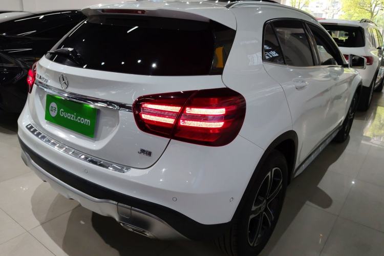 Used Mercedes-Benz GLA 2018 GLA 200 Fashion Model Rear Right 45 Deg